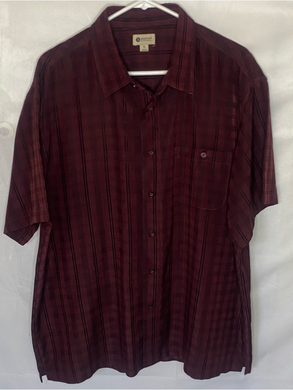 Haggar Men's XL Shirt Maroon Red Black Plaid Button Up Short Sleeve Easy Care